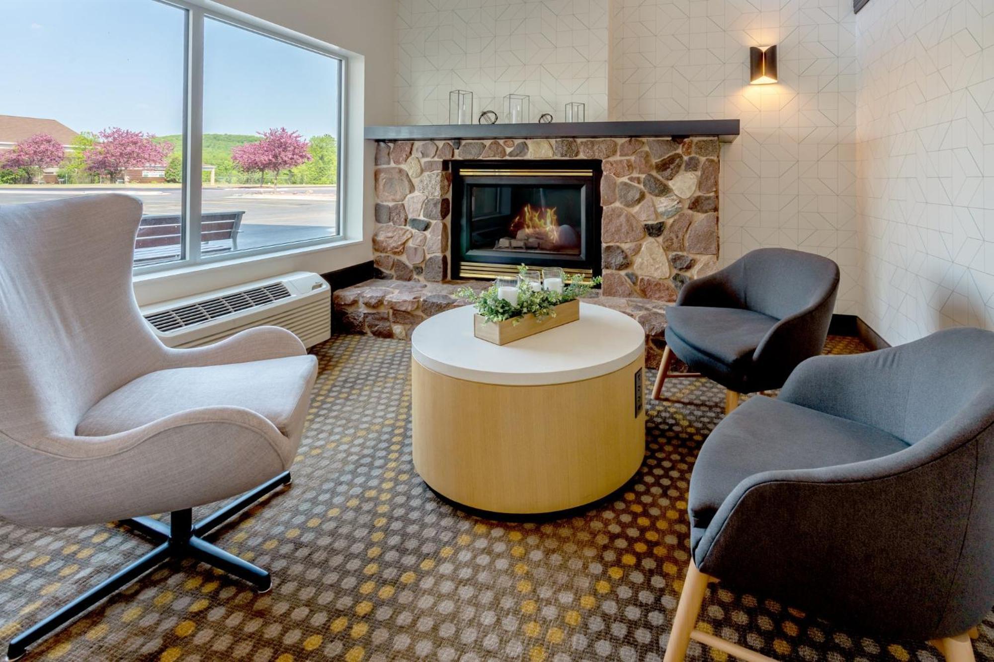 Holiday Inn & Suites Wausau-Rothschild By Ihg Eksteriør billede